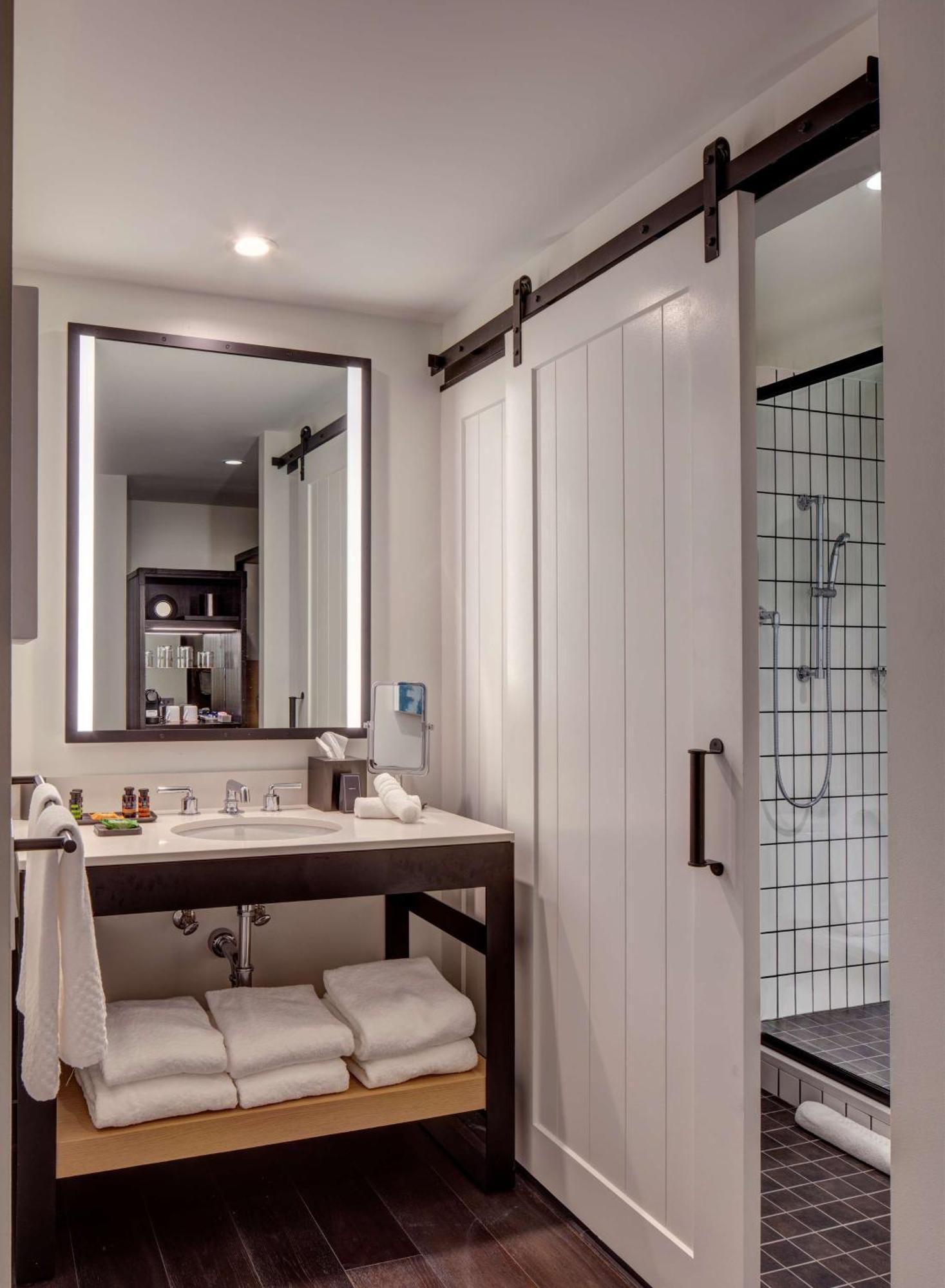 Canopy By Hilton Baltimore Harbor Point - Newly Built Екстериор снимка